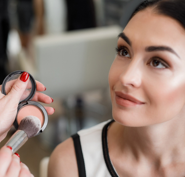 beauté du regard et onglerie à La Roche-Posay près de Châtellerault dans la Vienne 86