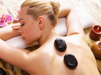 modelage pierres chaude à La Roche-Posay près de Châtellerault dans la Vienne 86